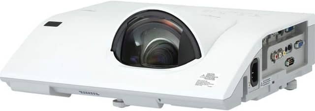 Hitachi CP BX301WN LCD projector